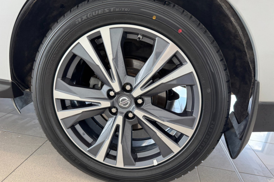 2017 Nissan Pathfinder R52 Ti SUV Image 14
