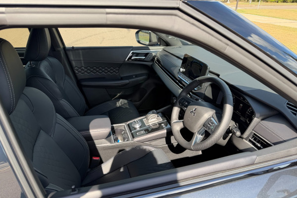 2025 MY24 Mitsubishi Outlander ZM PHEV GSR SUV Image 11