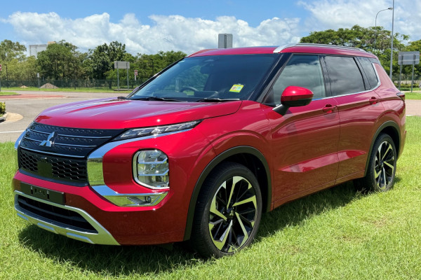 2024 Mitsubishi Outlander ZM Exceed SUV