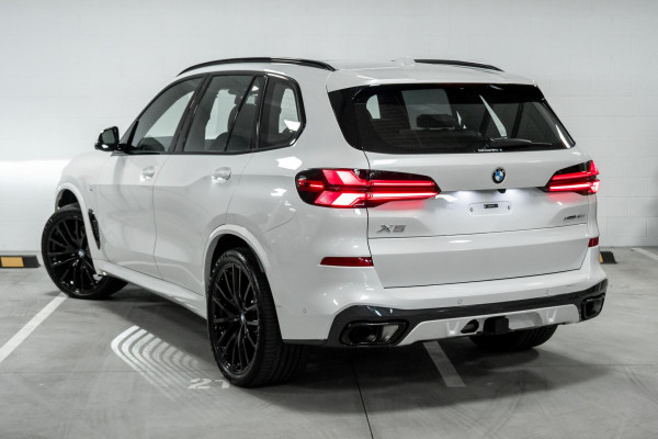 2025 BMW X5 G05 LCI xDrive40i M Sport SUV image 2