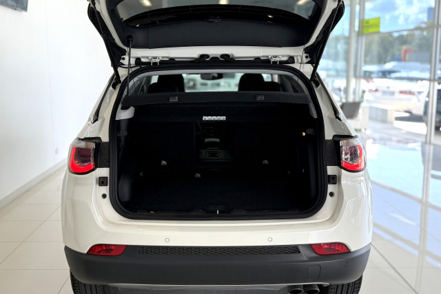 2020 Jeep Compass M6 Limited SUV Image 7