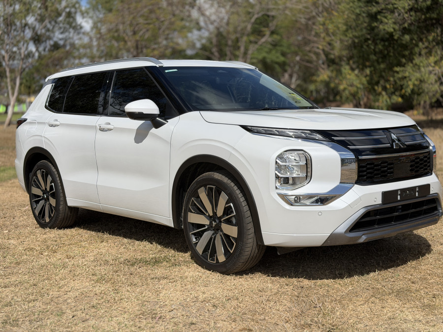 2025 Mitsubishi Outlander ZM Exceed SUV Image 9