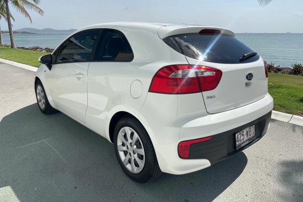 2015 Kia Rio UB S Hatch Image 6