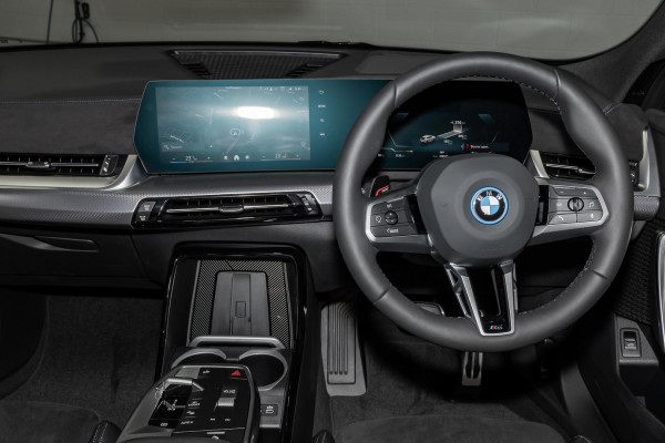 2024 BMW iX2 U10 xDrive30 M Sport SUV image 7
