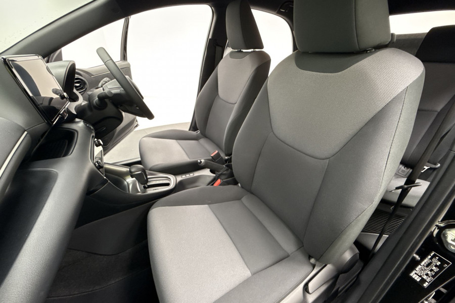 2025 Toyota Yaris MXPH10R SX Hybrid Hatch Image 12