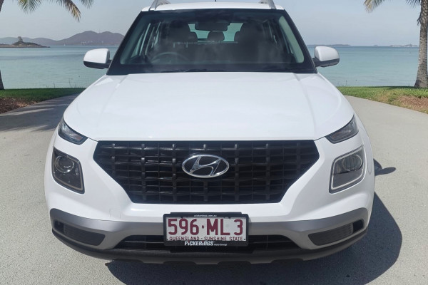 2025 Hyundai Venue QX.V5  SUV Image 2