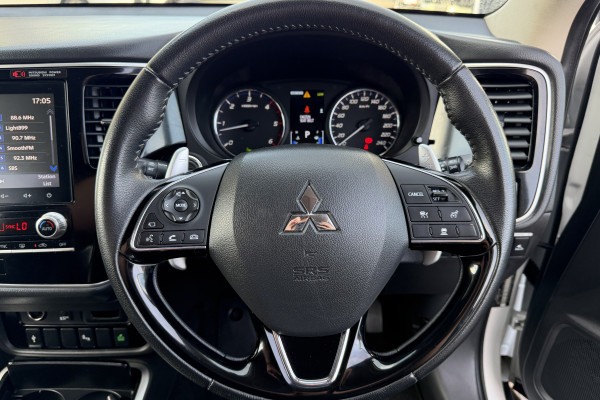 2019 MY20 Mitsubishi Outlander ZL Exceed SUV Image 19