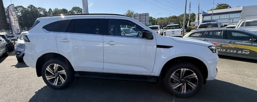 2025 MY25.5 Isuzu MU-X RJ LS-T SUV Image 10