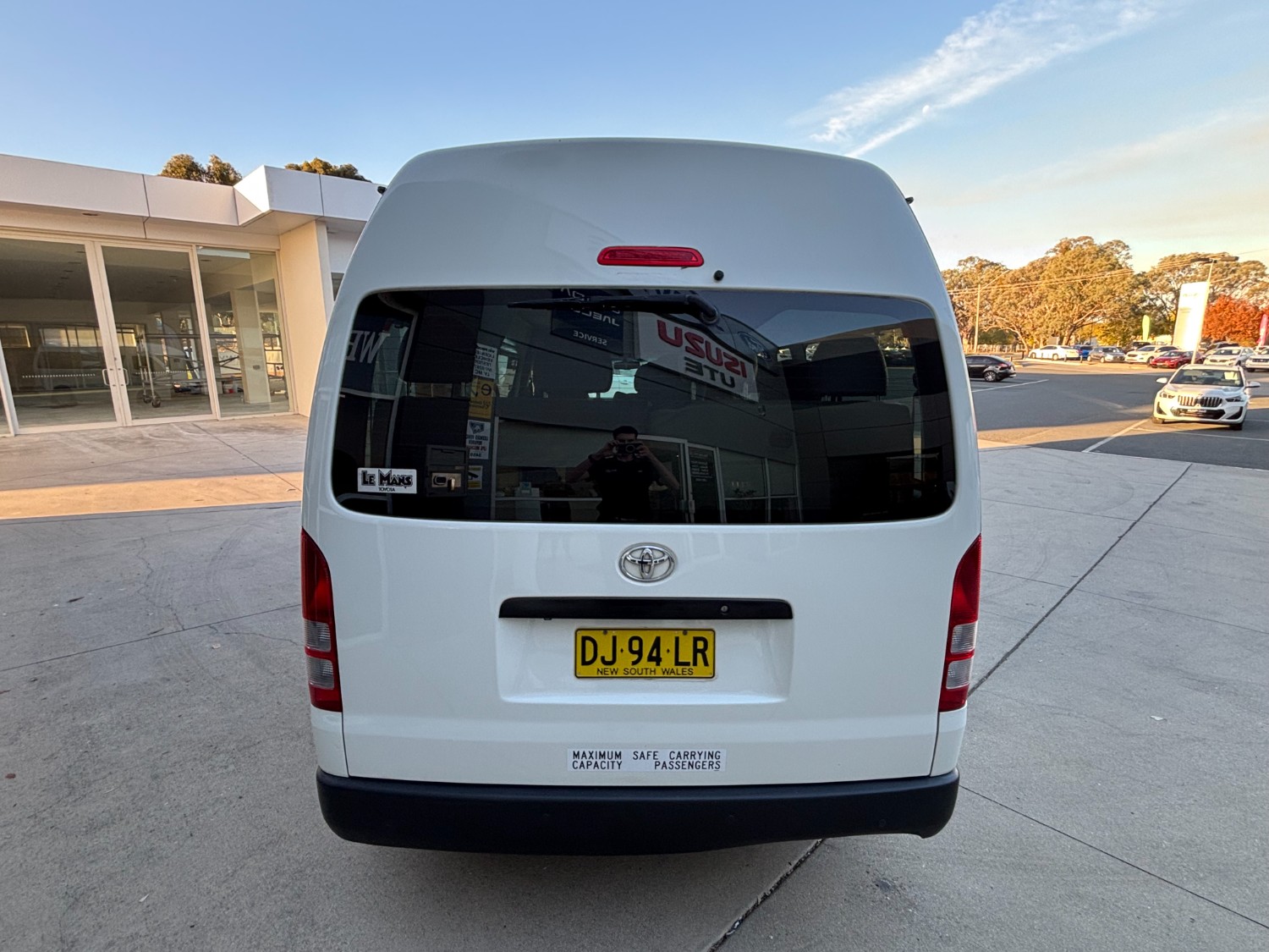 2015 Toyota HiAce TRH223R Commuter Bus