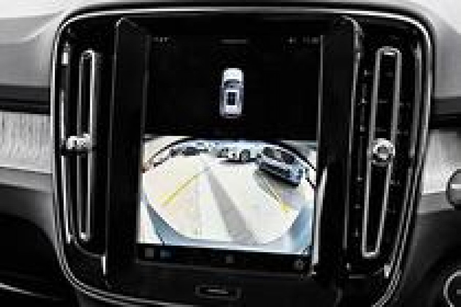 2025 Volvo XC40 XZ Plus B4 SUV Image 10