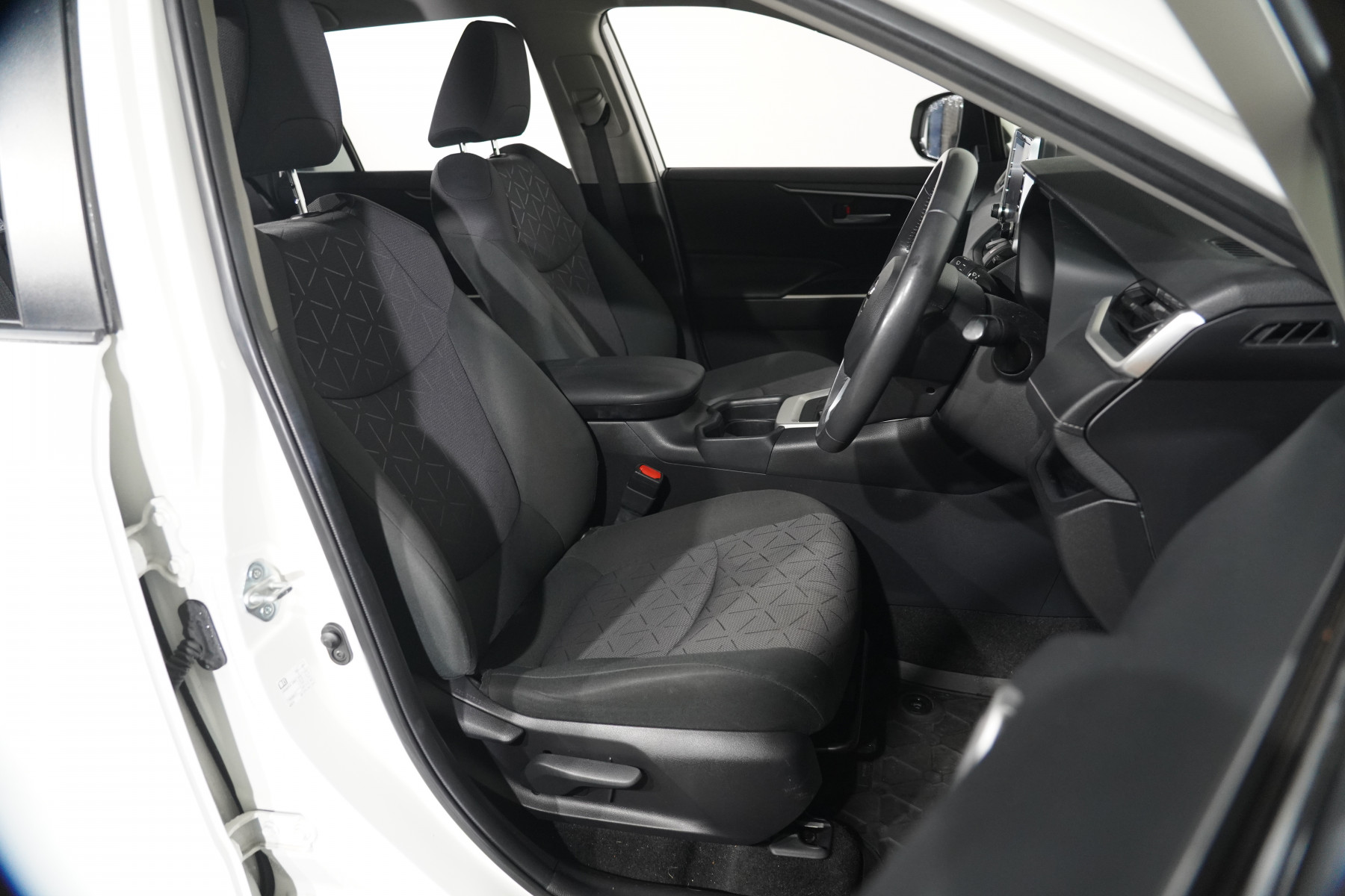 2020 Toyota RAV4 Gxl (2wd) SUV Image 24