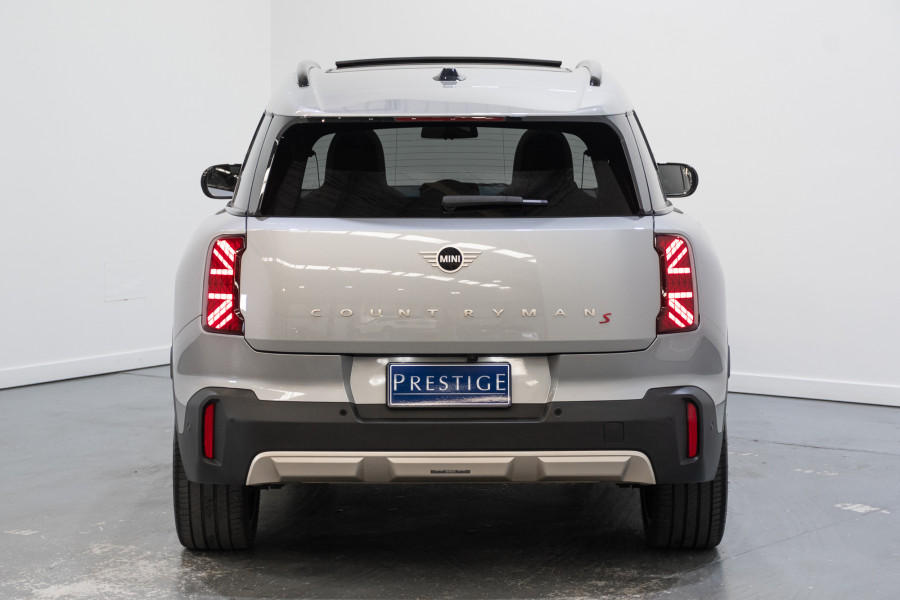 2024 MINI Countryman S Favoured SUV