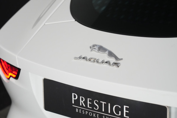 2018 Jaguar F-TYPE R 5.0 SC V8 Coupe image 9