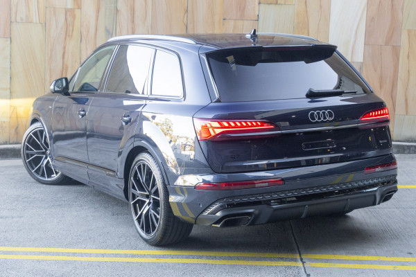 2026 MY25 Audi Q7 4M TFSI 250kW S line SUV image 2
