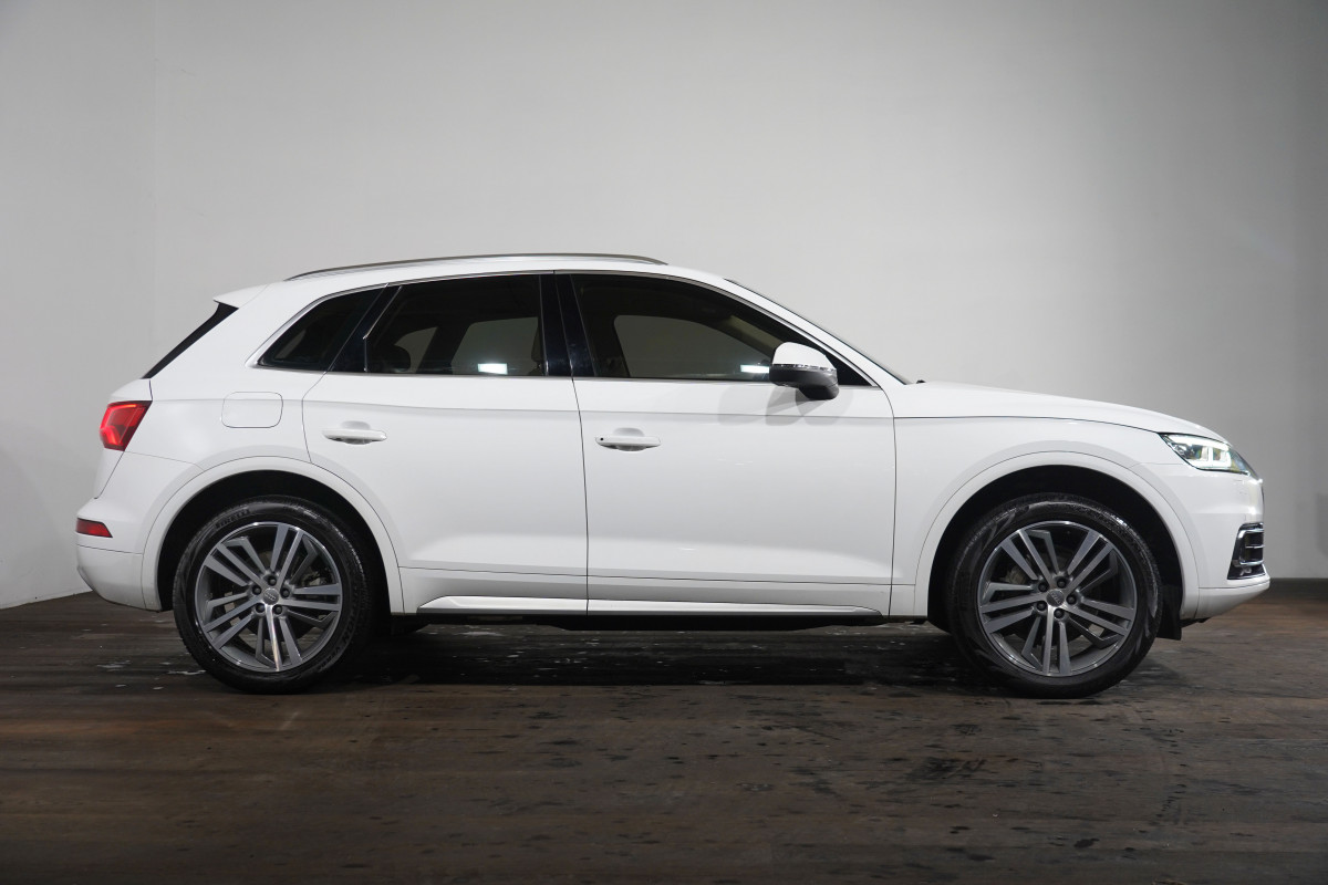 2019 Audi Q5 45 Tfsi Quattro Sport SUV Image 4