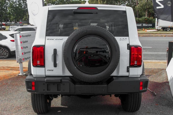 2025 GWM Tank 300 P01 Ultra SUV Image 3