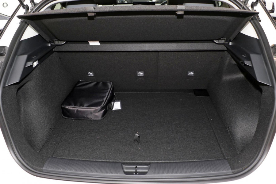 2026 MG MG4 AH4E Essence 64 Hatch Image 11