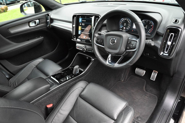 2022 MY23 Volvo XC40 XZ Ultimate B5 Dark SUV Image 5