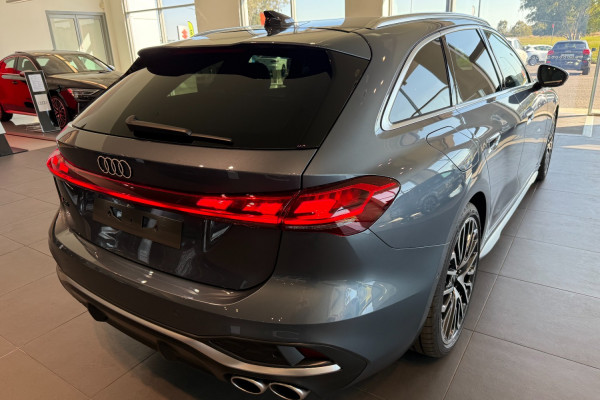 2026 Audi S5 Wagon Image 3