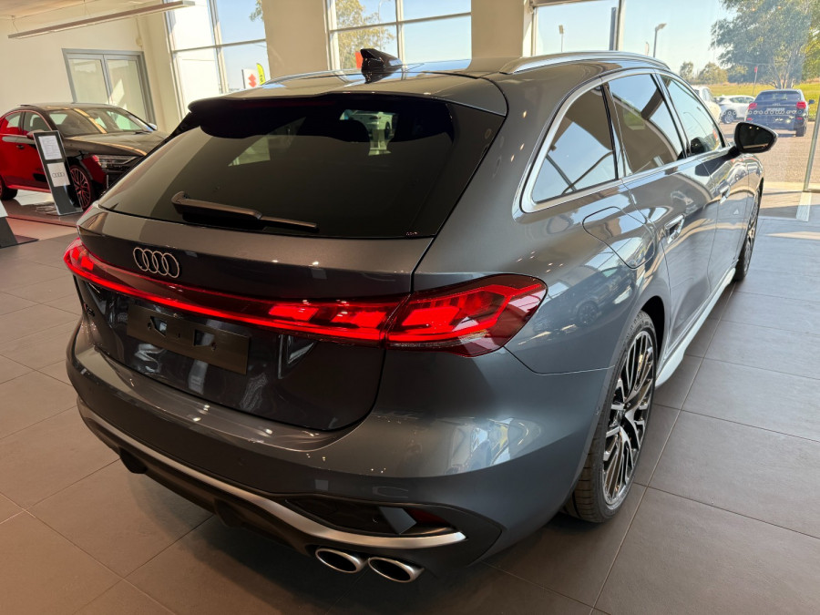 2026 Audi S5 Wagon Image 3