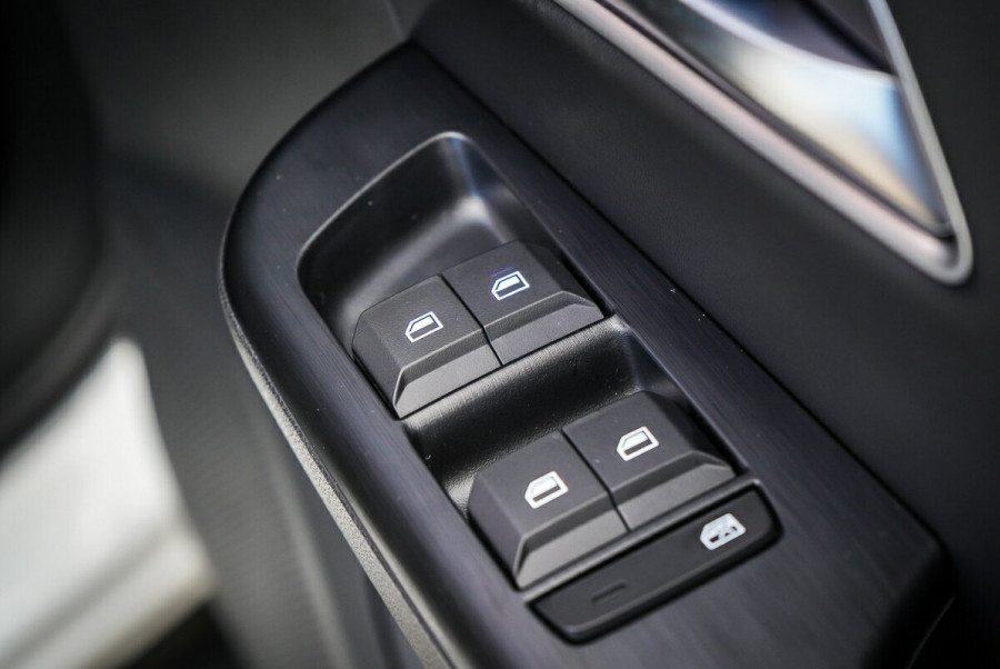 2025 MG ZS ZS32 Essence SUV Image 18