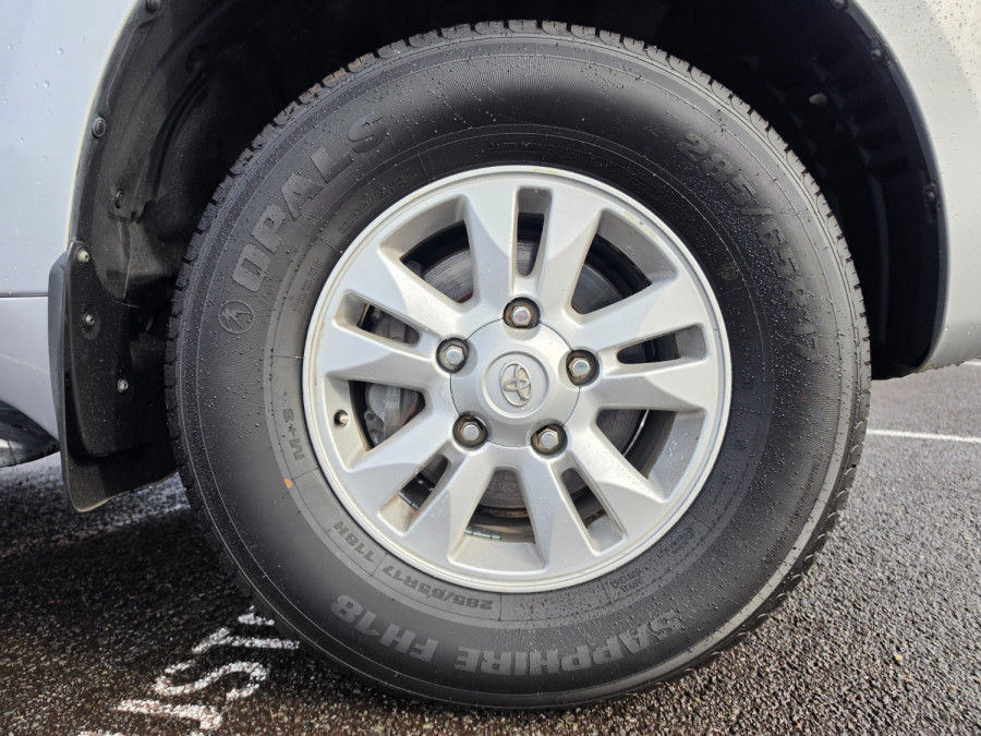 2011 MY10 Toyota LandCruiser VDJ200R GXL SUV Image 17