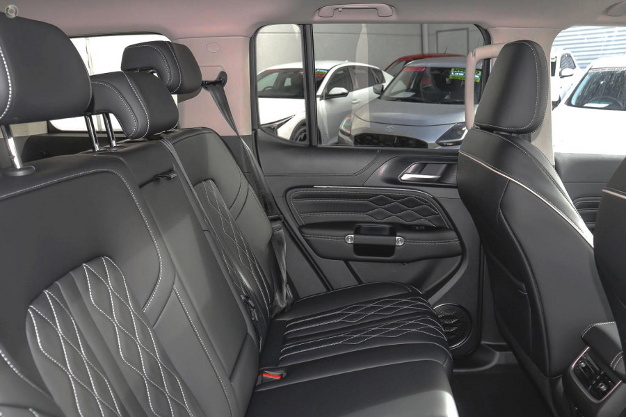 2026 GWM Tank 300 P01 Lux SUV Image 14