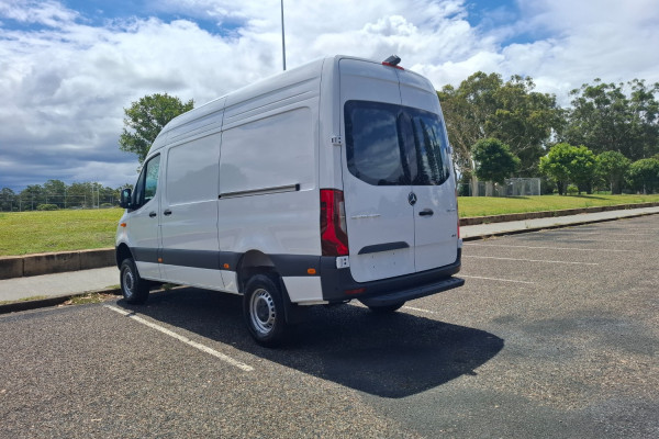 2024 Mercedes-Benz Sprinter VS30 419CDI Van Image 5