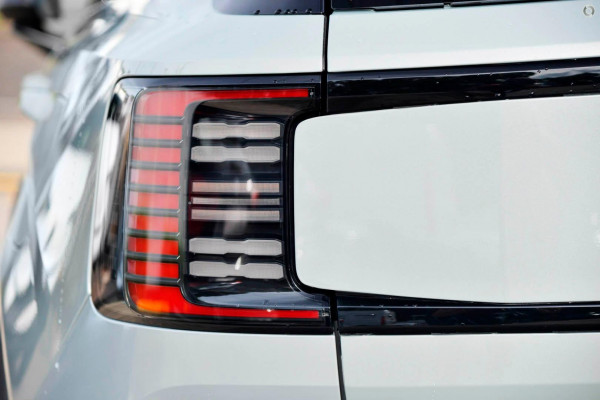 2024 MY25 Volvo EX30  Twin Motor Performance Ultra SUV Image 6