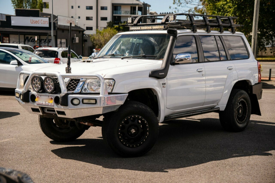 2015 Nissan Patrol GU 9 ST SUV Image 1