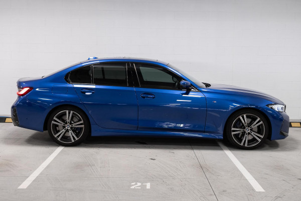 2023 BMW 3 Series G20 330i M Sport Sedan image 5
