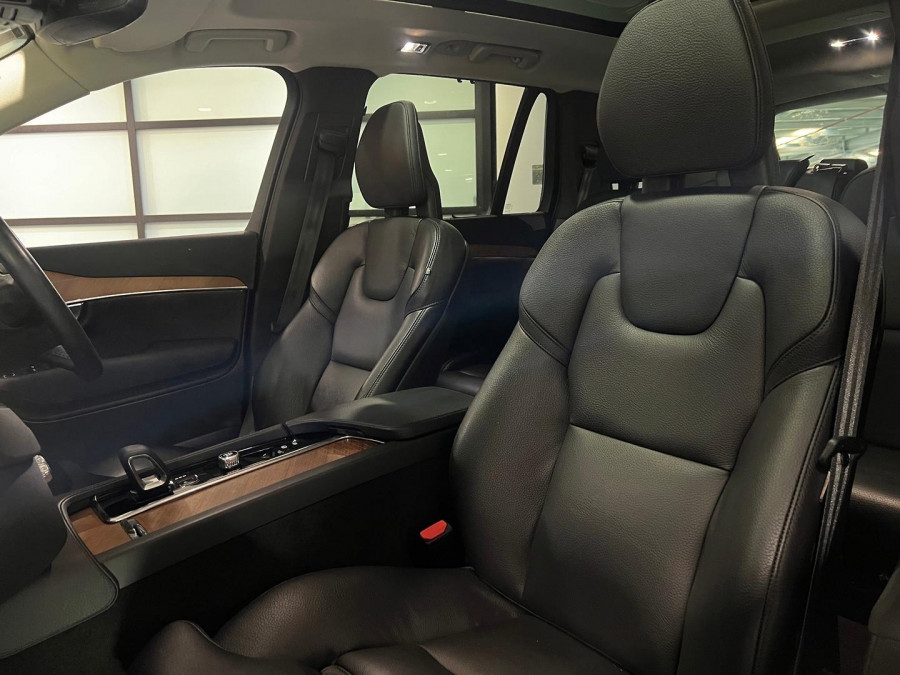 2021 MY22 Volvo XC90 L Series B5 Momentum SUV Image 19
