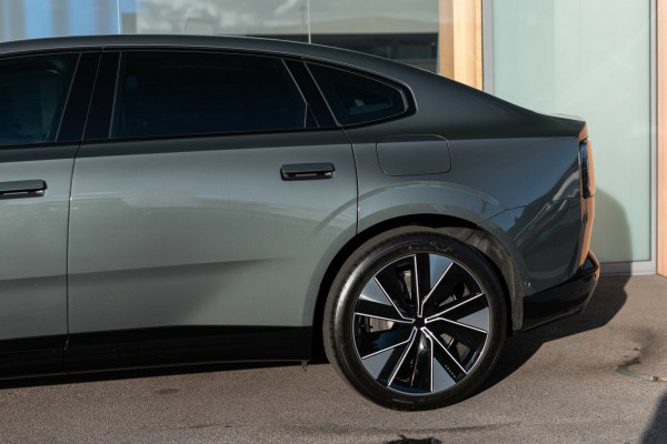 2026 Volvo ES90  Plus Single Motor Sedan Image 18