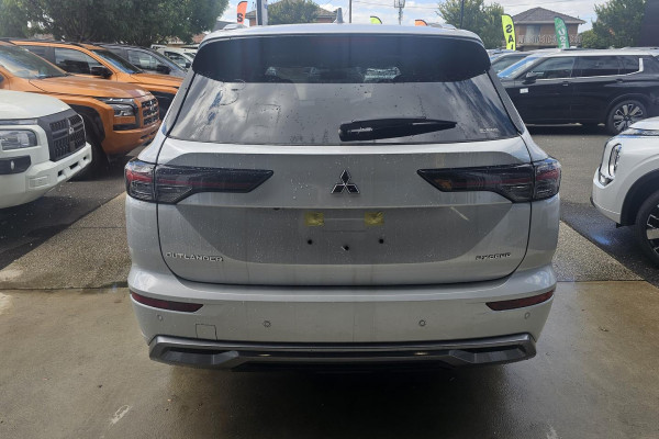 2025 Mitsubishi Outlander ZM Exceed SUV Image 7