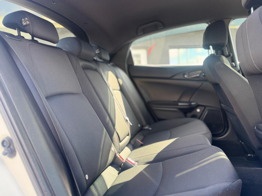 2018 Honda Civic 10th Gen VTi-S Hatch Image 13