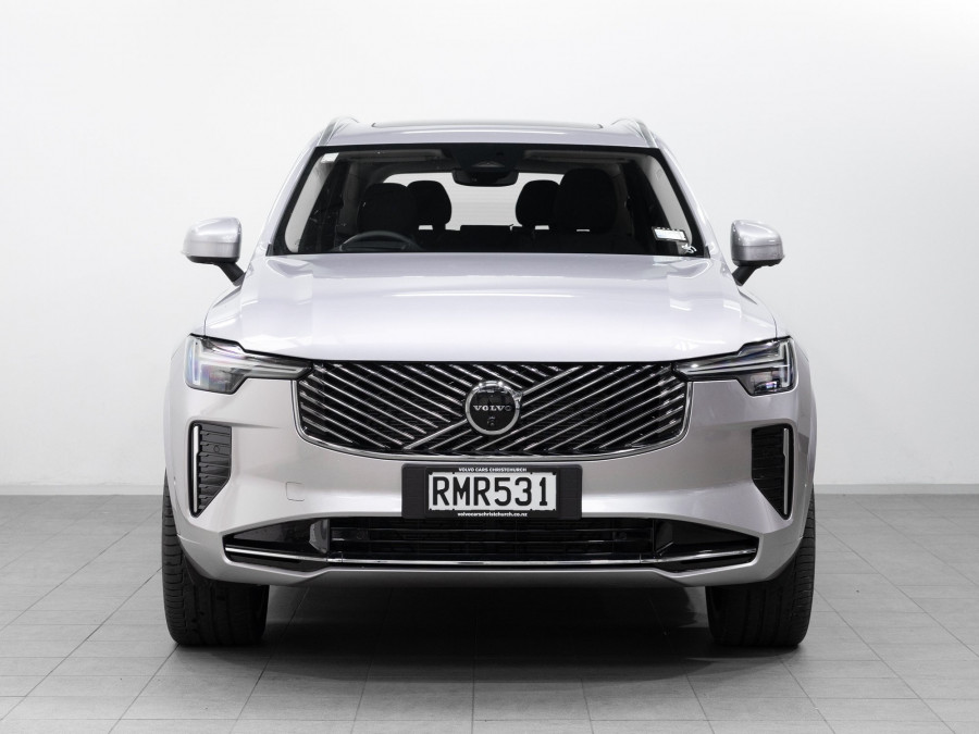 2025 Volvo XC90 L Series Ultra B5 Bright SUV Image 2