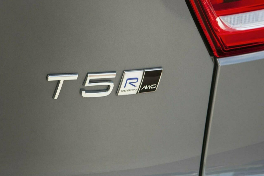 2019 Volvo XC40 T5 R-Design Suv Image 19