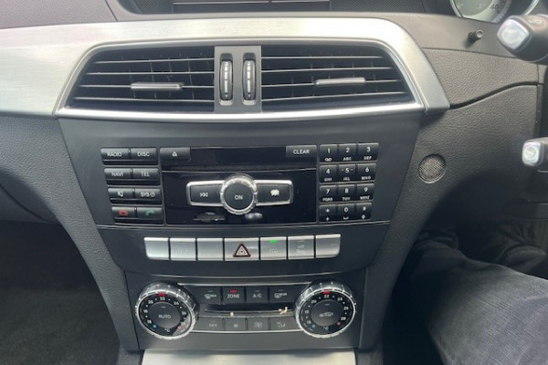 2013 Mercedes-Benz C-Class C250 Coupe Image 10