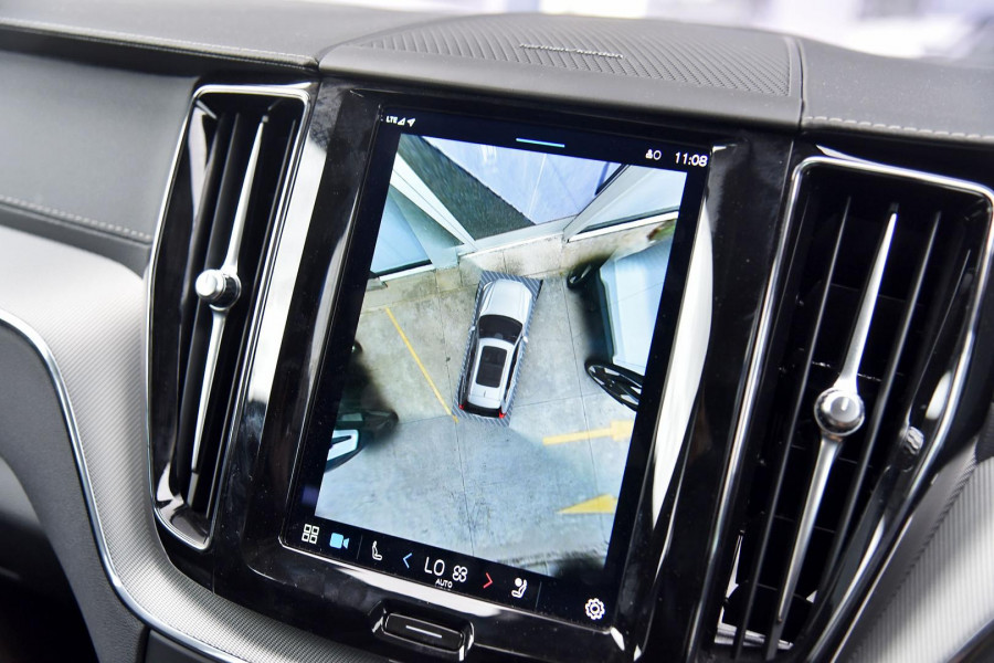2023 Volvo XC60  Ultimate B5 Bright SUV Image 9