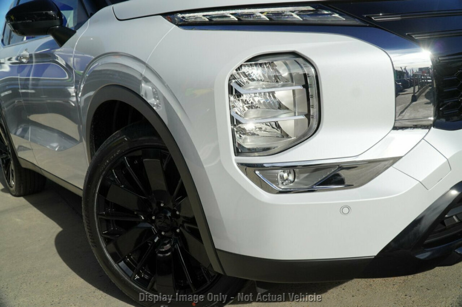2026 Mitsubishi Outlander ZM Black Edition SUV Image 2