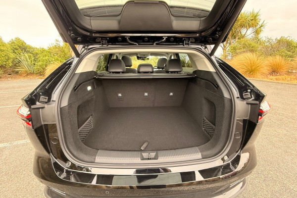2026 MY25 MG HS AS33 Super Hybrid Essence SUV Image 12