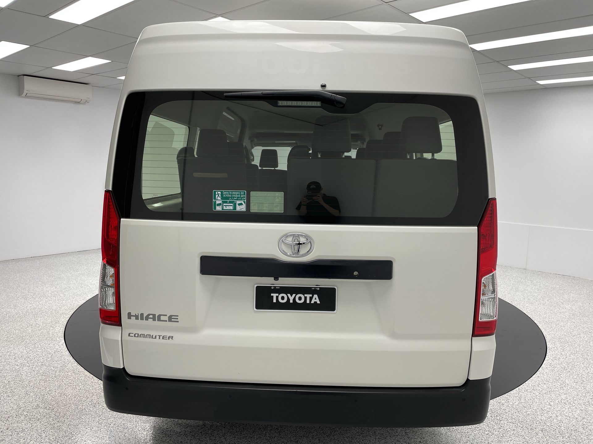 Used 2019 toyota hiace commuter 502203 hamilton nsw