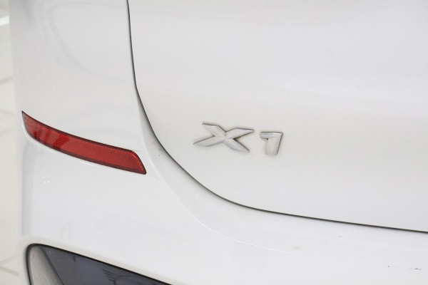 2021 BMW X1 F48 LCI sDrive20i SUV image 4