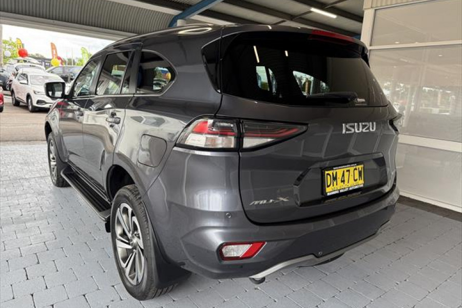 2022 Isuzu MU-X RJ LS-T SUV Image 7