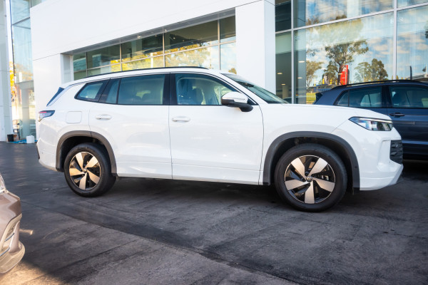 2025 MY26 Volkswagen Tayron R4 110TSI Life SUV Image 3