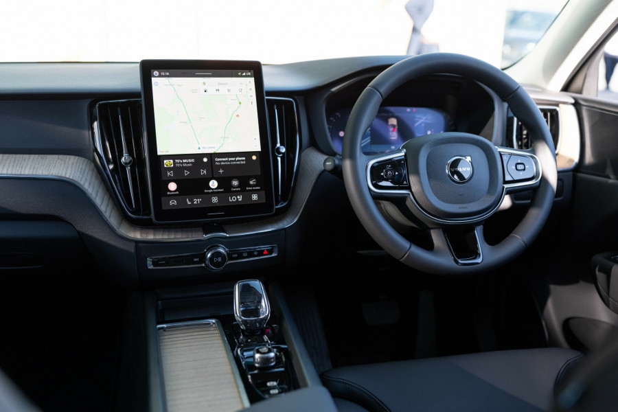 2025 MY26 Volvo XC60 UZ Plus B5 Bright SUV Image 12