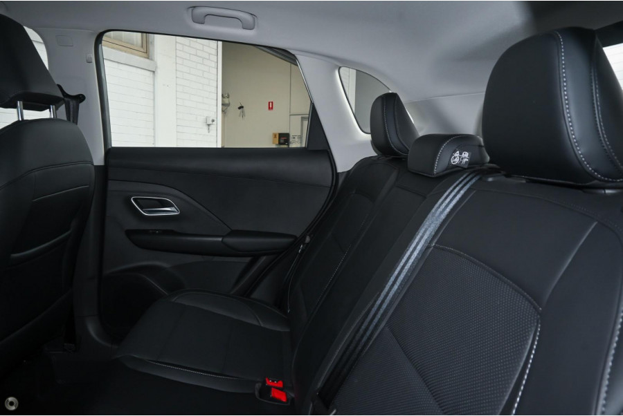 2025 MG ZS ZS32 Essence SUV Image 8