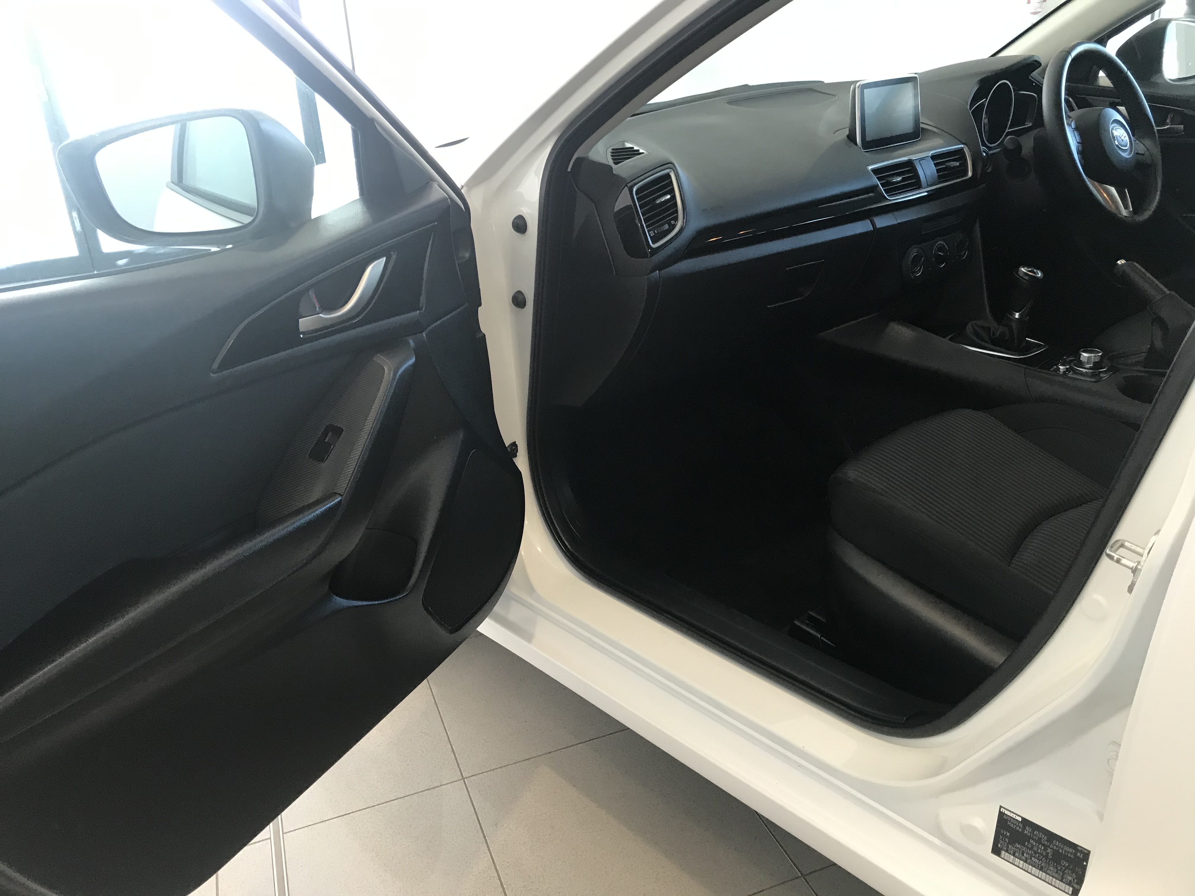 2015 Mazda 3 BM5476 Maxx Hatchback Image 17