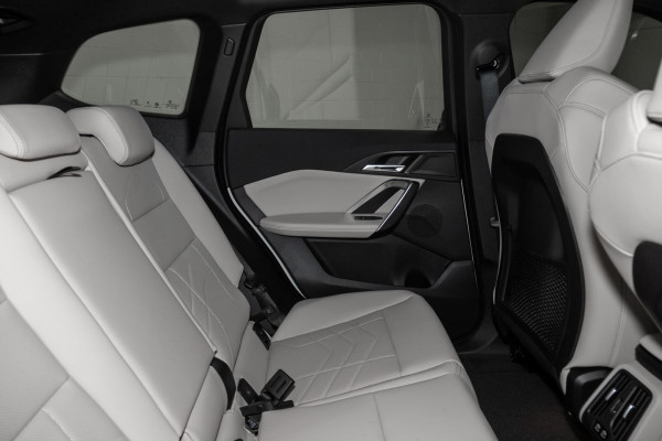 2024 BMW iX1 U11 eDrive20 xLine SUV image 9