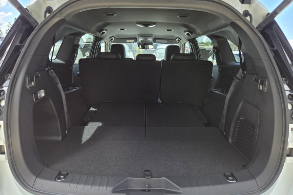 2025 MY25.5 Isuzu MU-X RJ LS-T SUV Image 12